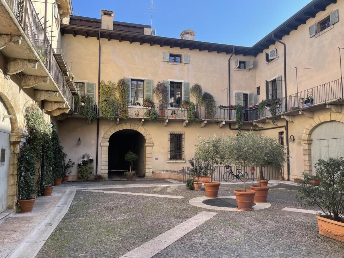 Antiche Colonne Daire Verona Dış mekan fotoğraf
